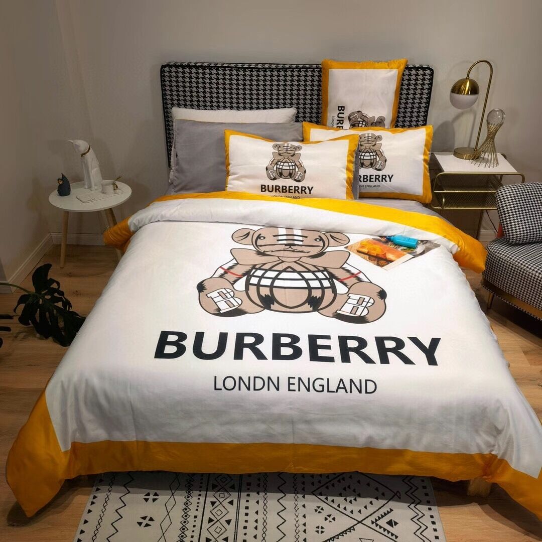 Luxury 4-piece bedding set, high-quality cotton fabric, suitable for all seasons.