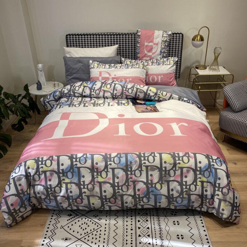 DIOR Luxury Bedding 4-Piece Set, High-Quality Cotton Fabric, Suitable for All Seasons