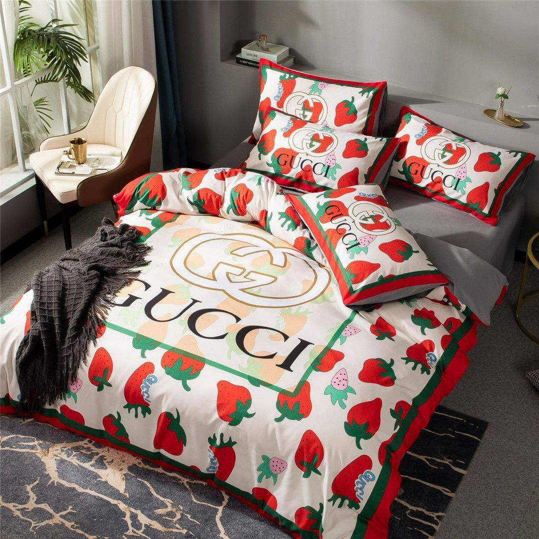 GUCCI Luxury Bedding 4-Piece Set, High-Quality Cotton Fabric, Suitable for All Seasons