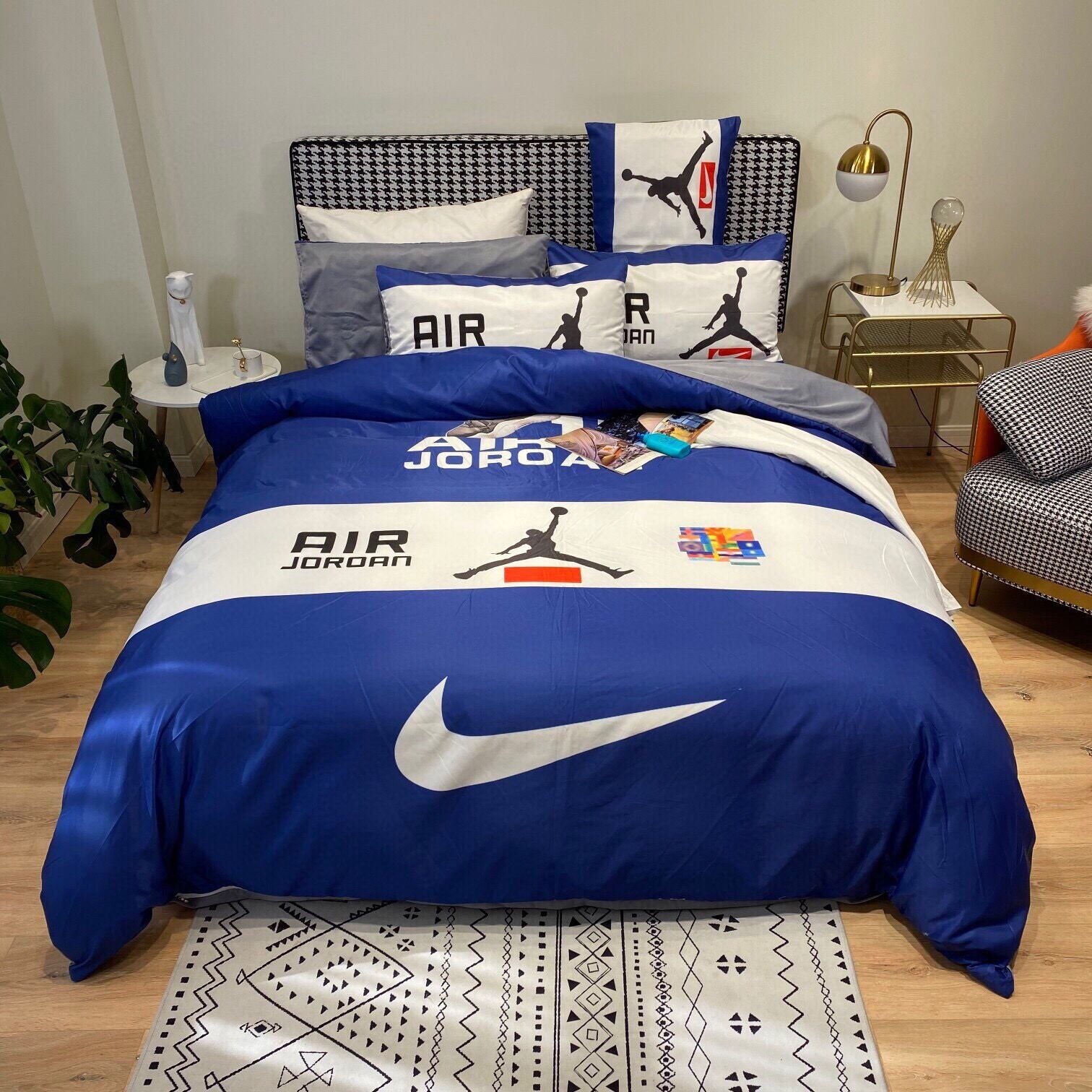 Luxury 4-piece bedding set, high-quality cotton fabric, suitable for all seasons.