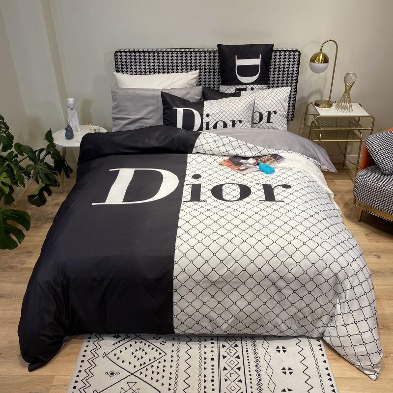 DIOR Luxury Bedding 4-Piece Set, High-Quality Cotton Fabric, Suitable for All Seasons