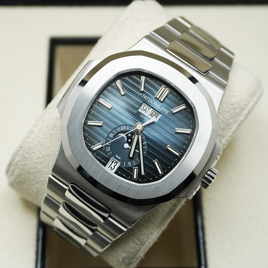 パテック フィリップ ノーチラス アニュアルカレンダー ムーンフェイズ 40mm 5726-1A-014 ブルーダイヤル