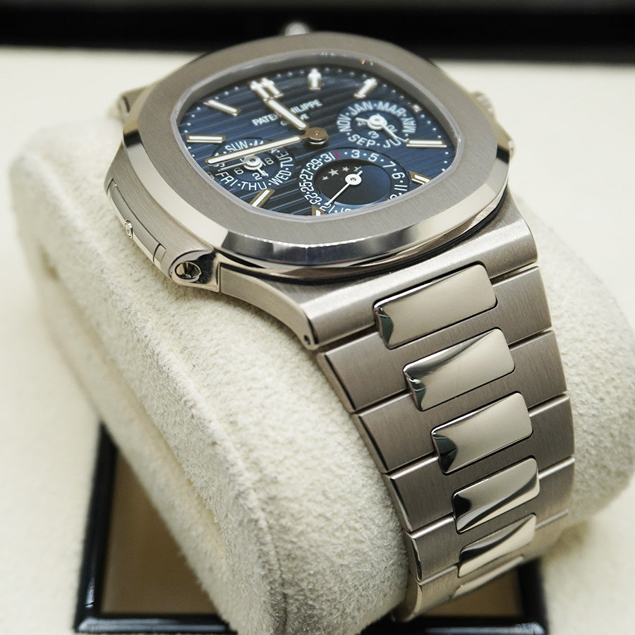 パテック フィリップ エクストラシン ノーチラス グランドコンプリケーション パーペチュアルカレンダー 40mm 5740/1G ブルーダイヤル