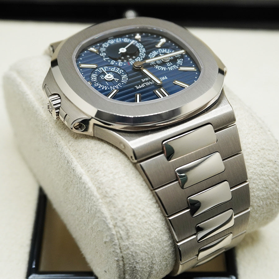 パテック フィリップ エクストラシン ノーチラス グランドコンプリケーション パーペチュアルカレンダー 40mm 5740/1G ブルーダイヤル