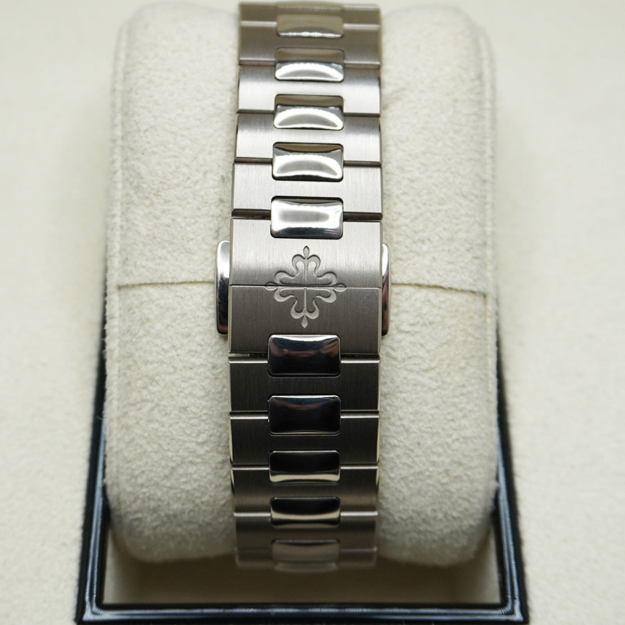 パテック フィリップ エクストラシン ノーチラス グランドコンプリケーション パーペチュアルカレンダー 40mm 5740/1G ブルーダイヤル