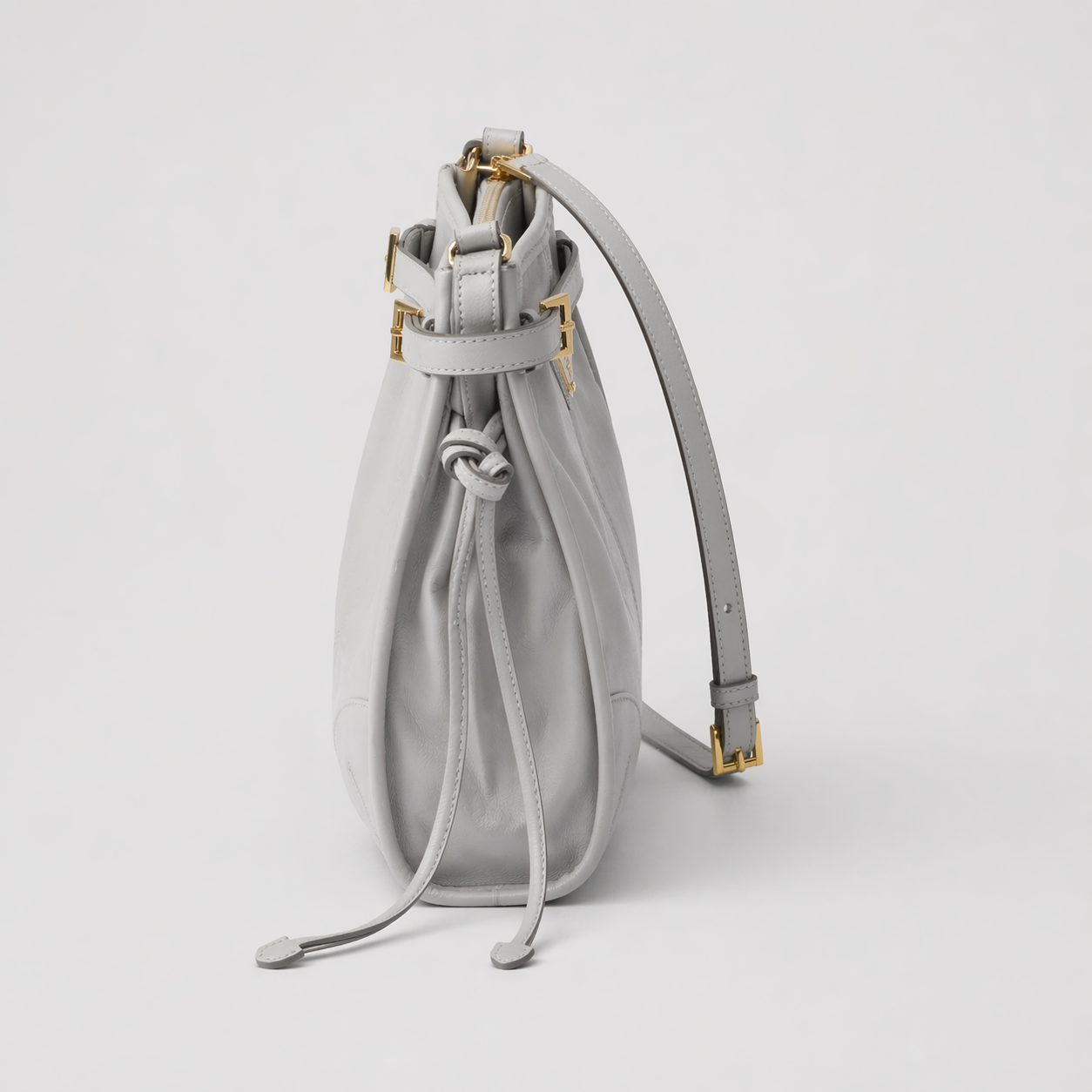 プラダ ボニー レザー ミニ ショルダーバッグ