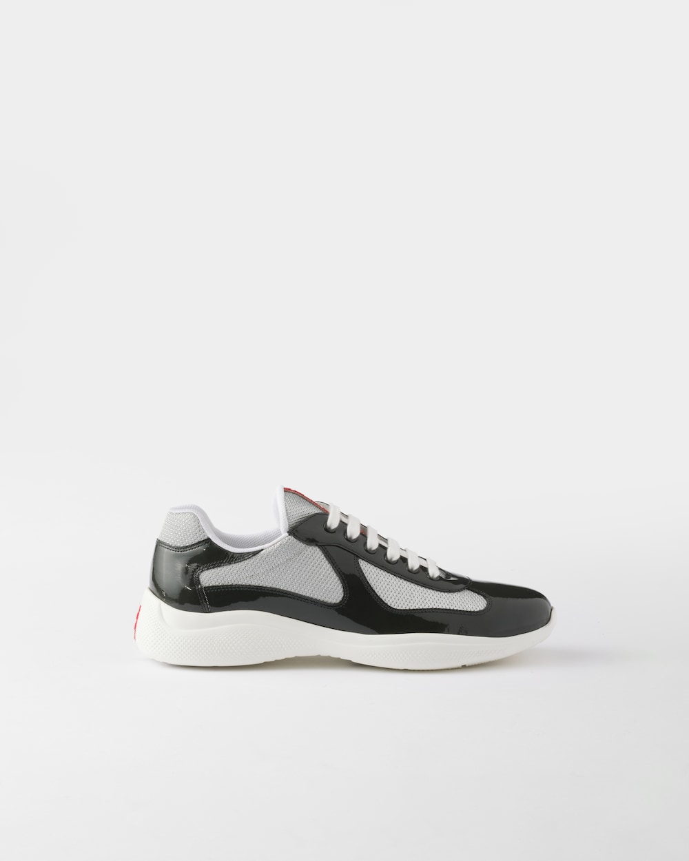 Men's > Shoes > Show All – PRADA日本公式ウェブサイトおよび
