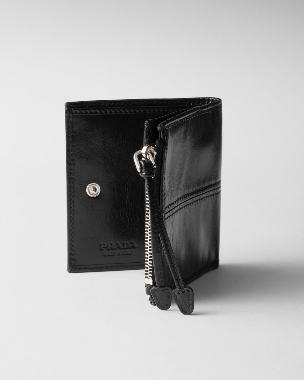 財布 PRADA ソフトルックスレザー 財布 – PRADA日本公式ウェブサイトおよび