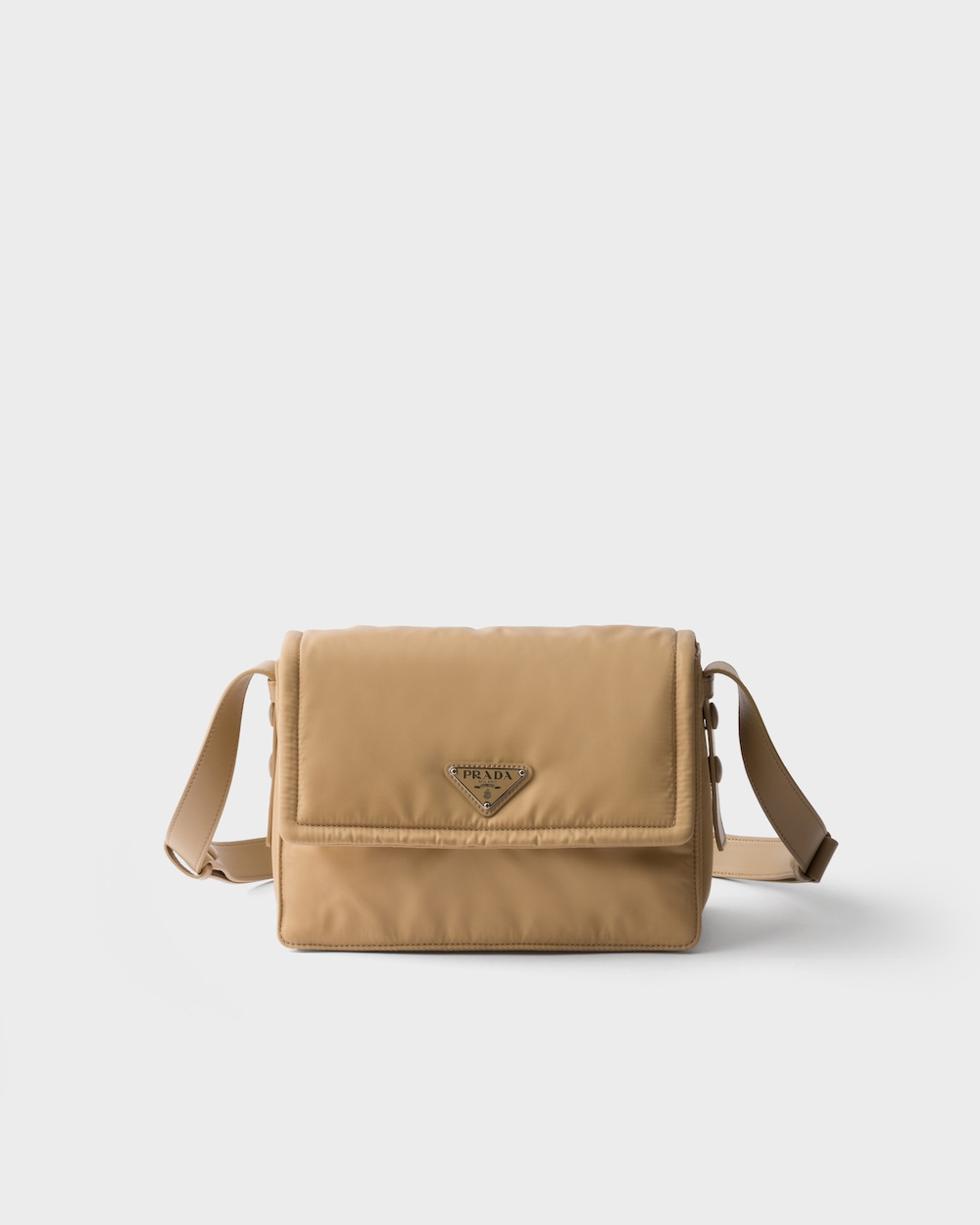 スモール パデッド Re-Nylon ショルダーバッグ – PRADA日本公式ウェブ