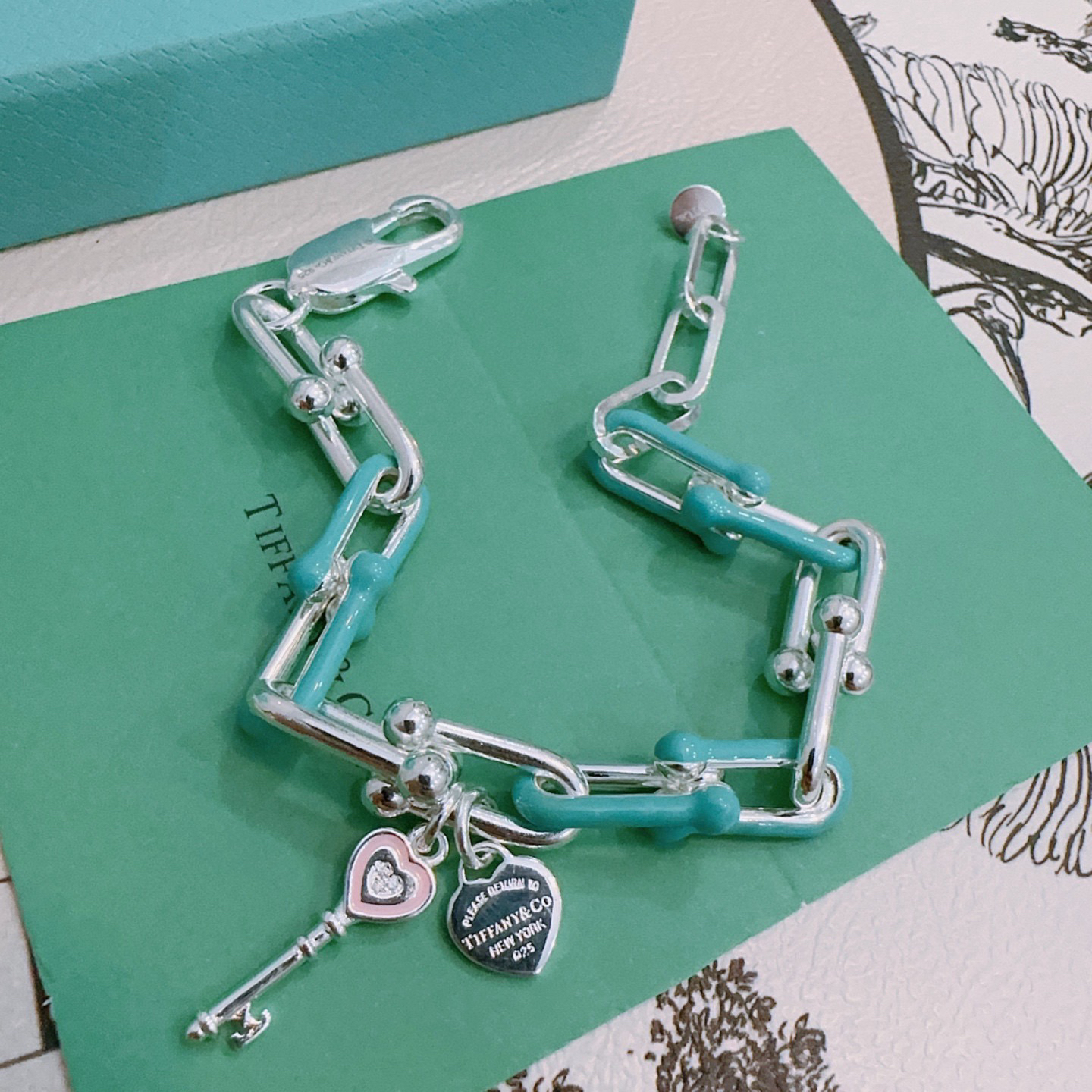 ティファニー TIFFANY & Co. シルバー 有名人同着 カップル キーモチーフ ブレスレット 代金引換可
