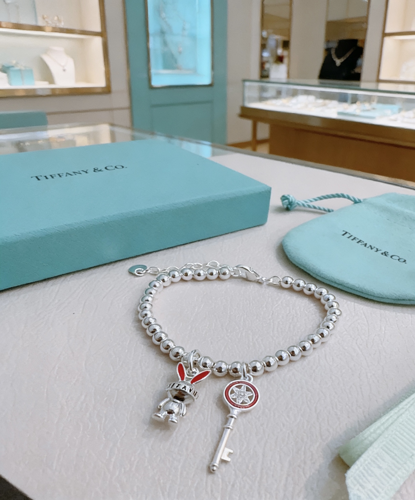 ティファニー TIFFANY & Co. シルバー 有名人同着 カップル キーモチーフ ブレスレット 代金引換可