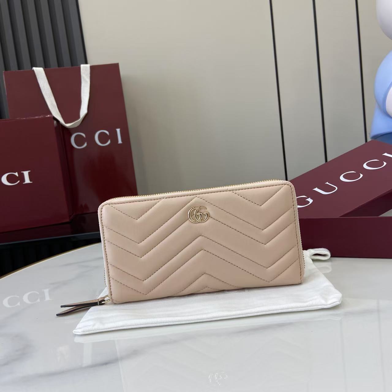 [Copy]GUCCI マーモント シリーズ 837758 V 字カーフスキン レディース ウォレット