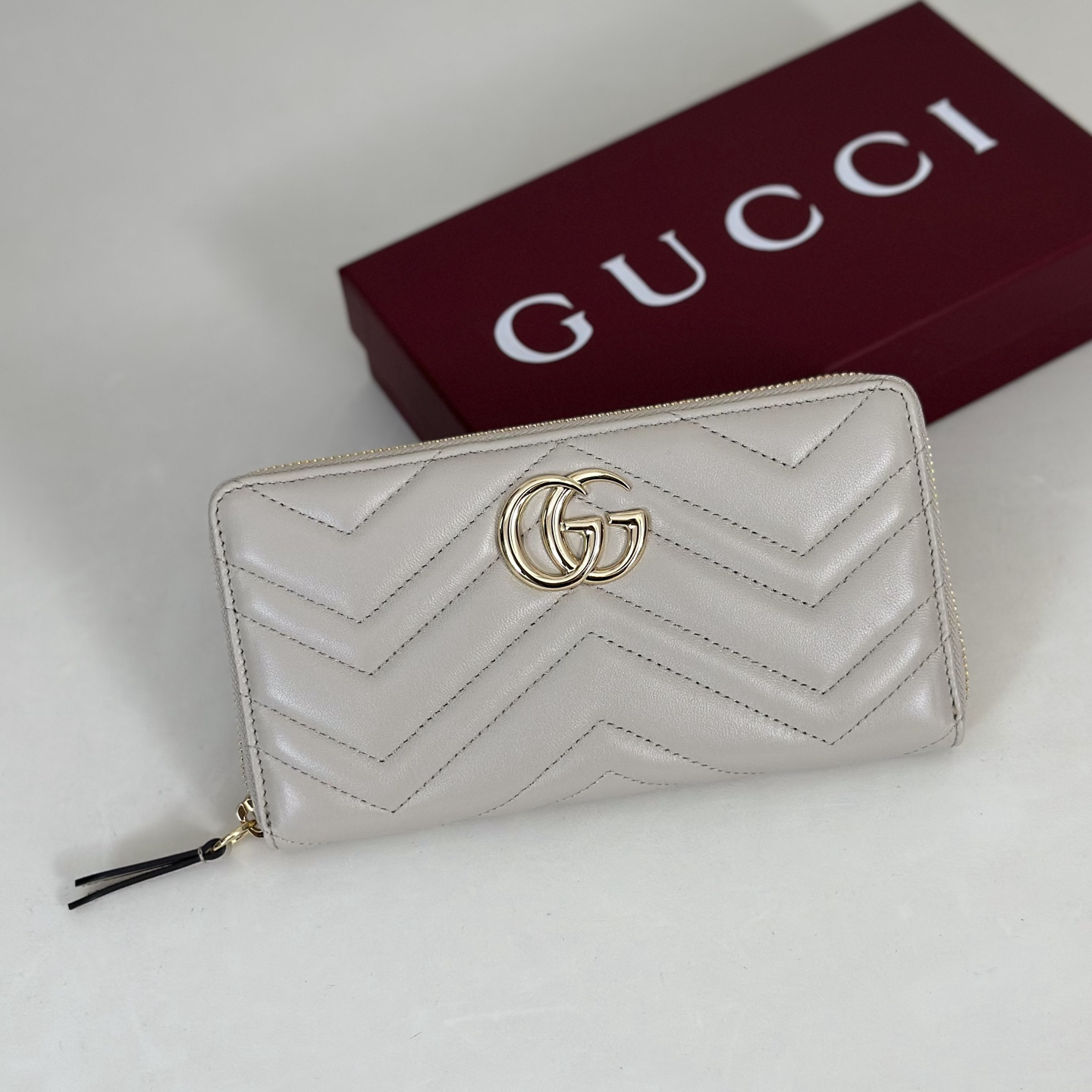 グッチ「Gucci」レディース ラウンドファスナー長財布
