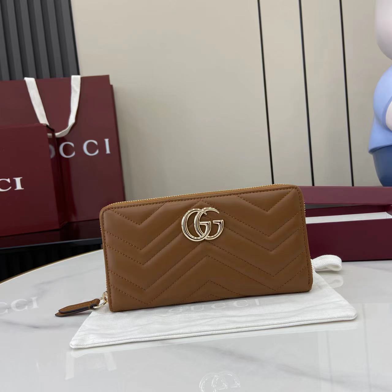 グッチ「Gucci」レディース ラウンドファスナー長財布