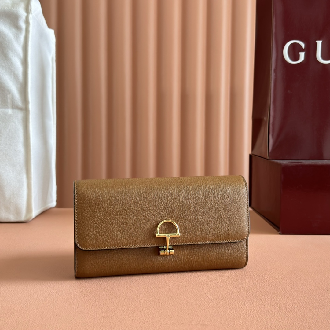 GUCCI グッチ ソフトビット コレクション 828147 ホワイト カーフスキン レディース長財布