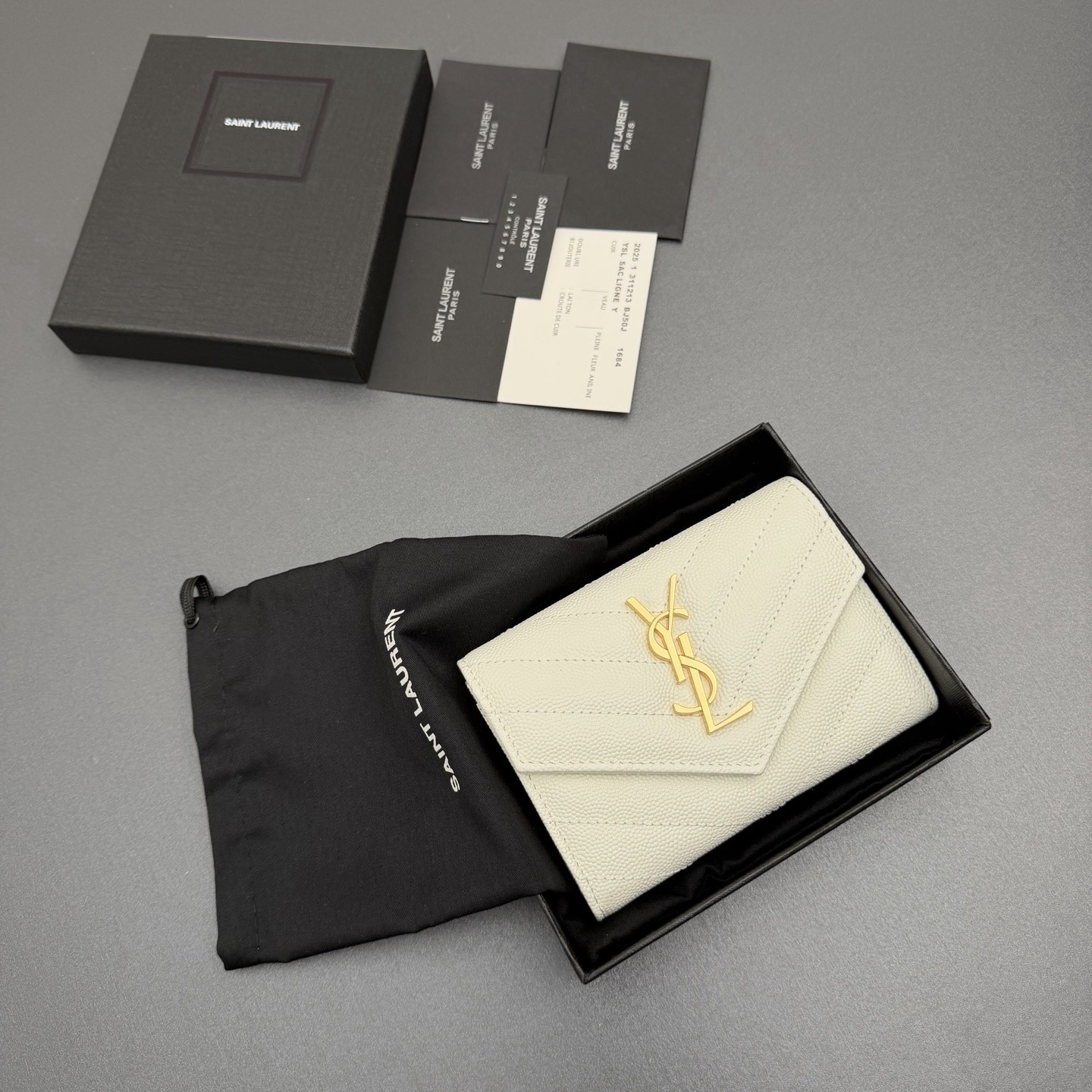 サンローラン「Saint Laurent」レザーポケットウォレット