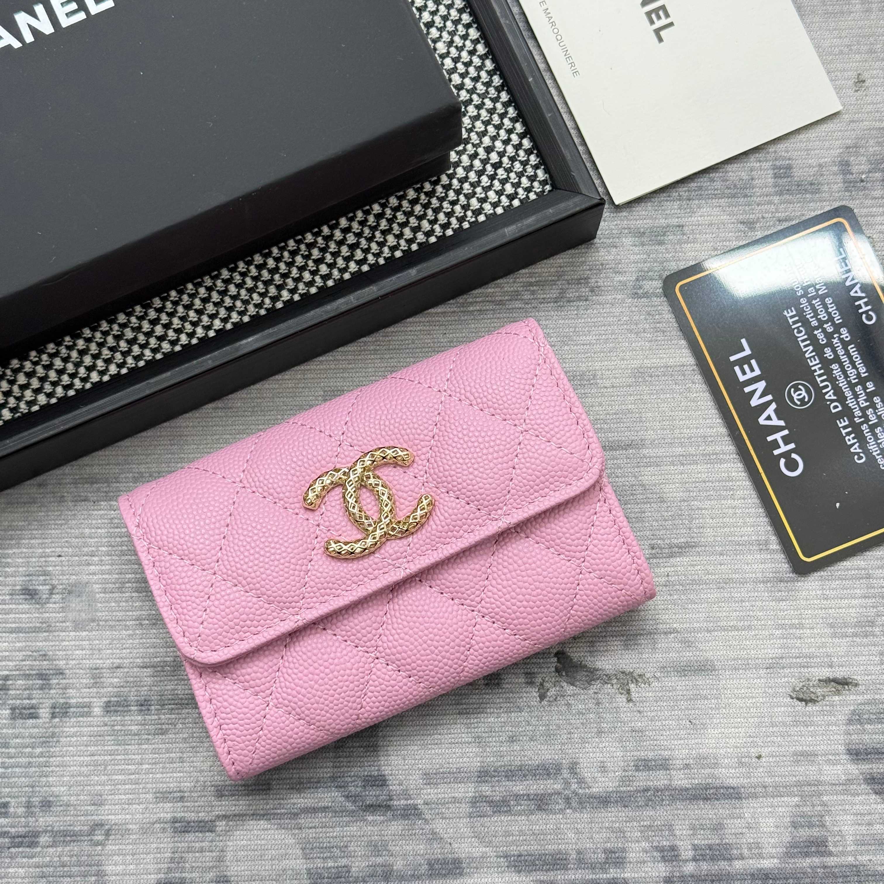 シャネル「Chanel」レザーポケットウォレット