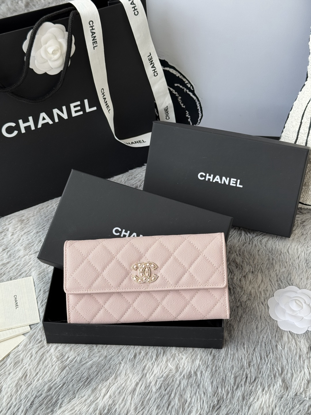 シャネル「Chanel」レザーポケットウォレット