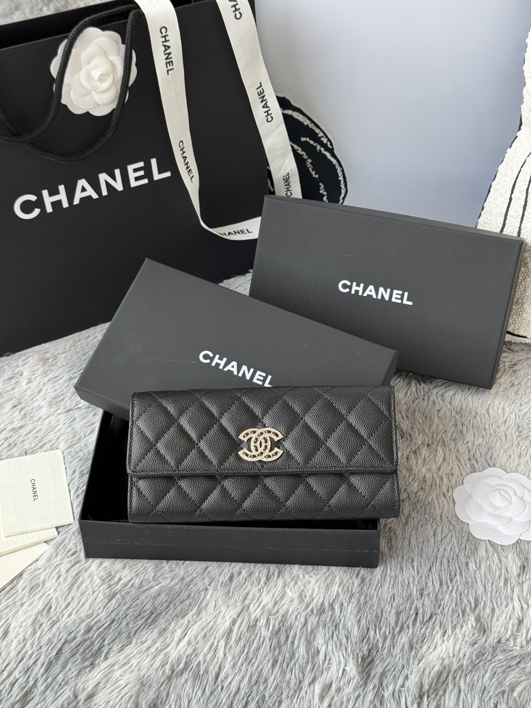 シャネル「Chanel」レザーポケットウォレット