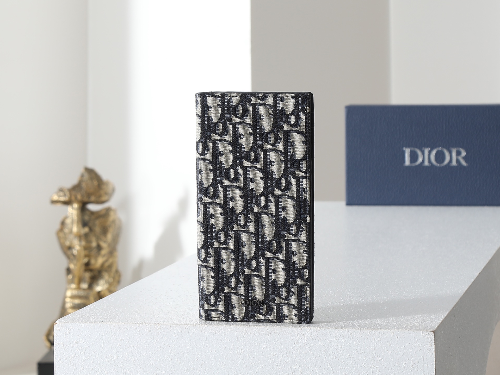 ディオール「Dior」 クラシックな高級品さいふ