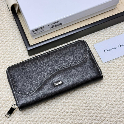 ディオール「Dior」 クラシックな高級品さいふ