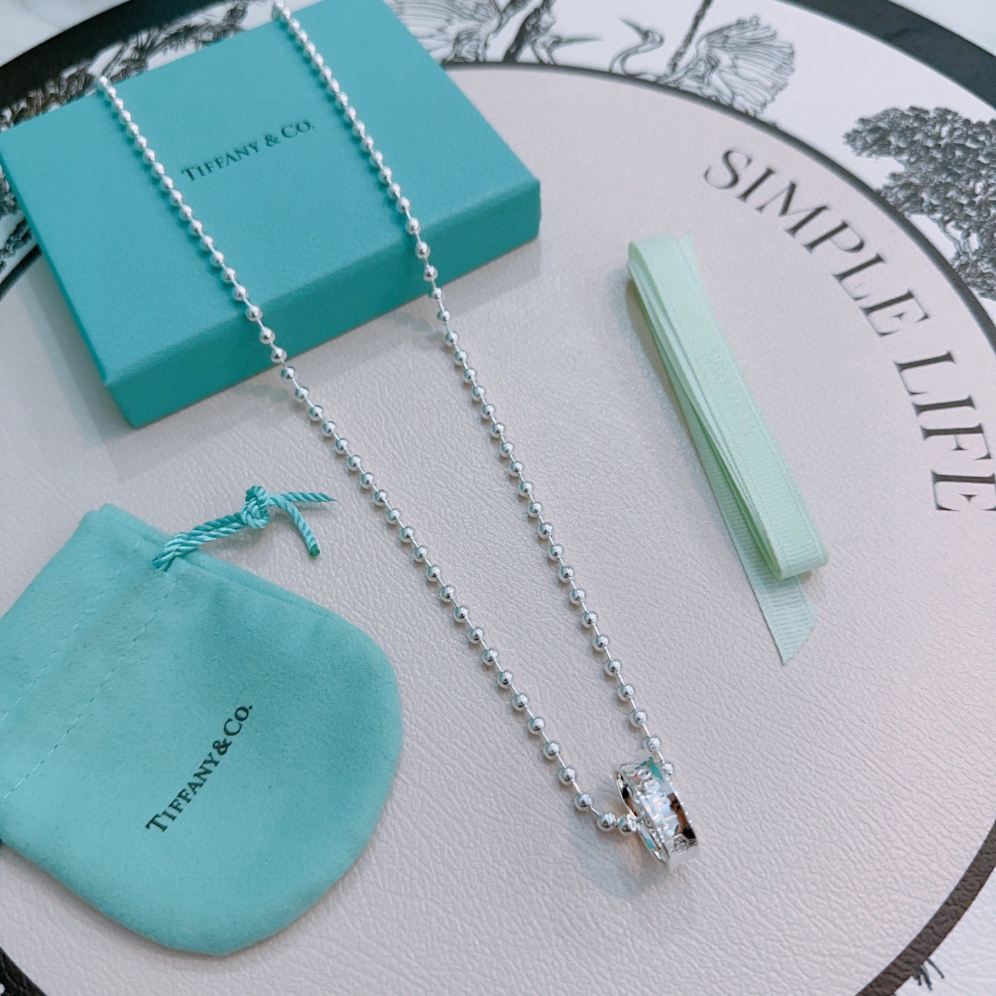 TIFFANY & Co. シルバーネックレス 彼女へのバレンタイン・誕生日プレゼントに最適 代金引換対応可