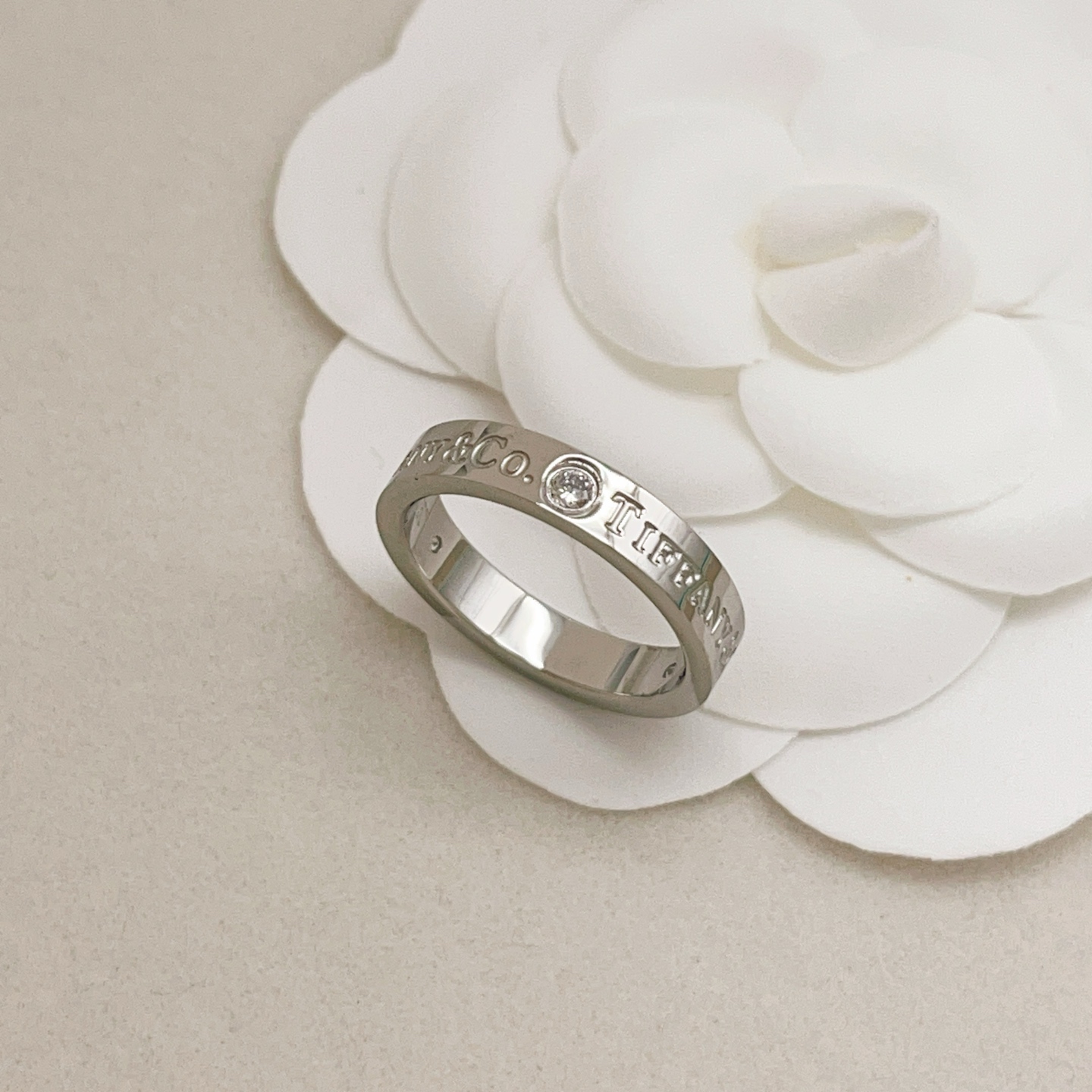 TIFFANY & Co. 最新作 リング 代金引換可