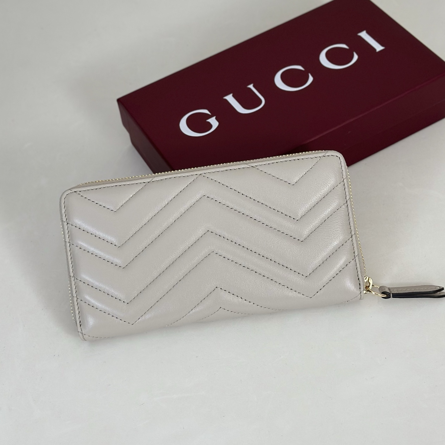 グッチ「Gucci」レディース ラウンドファスナー長財布