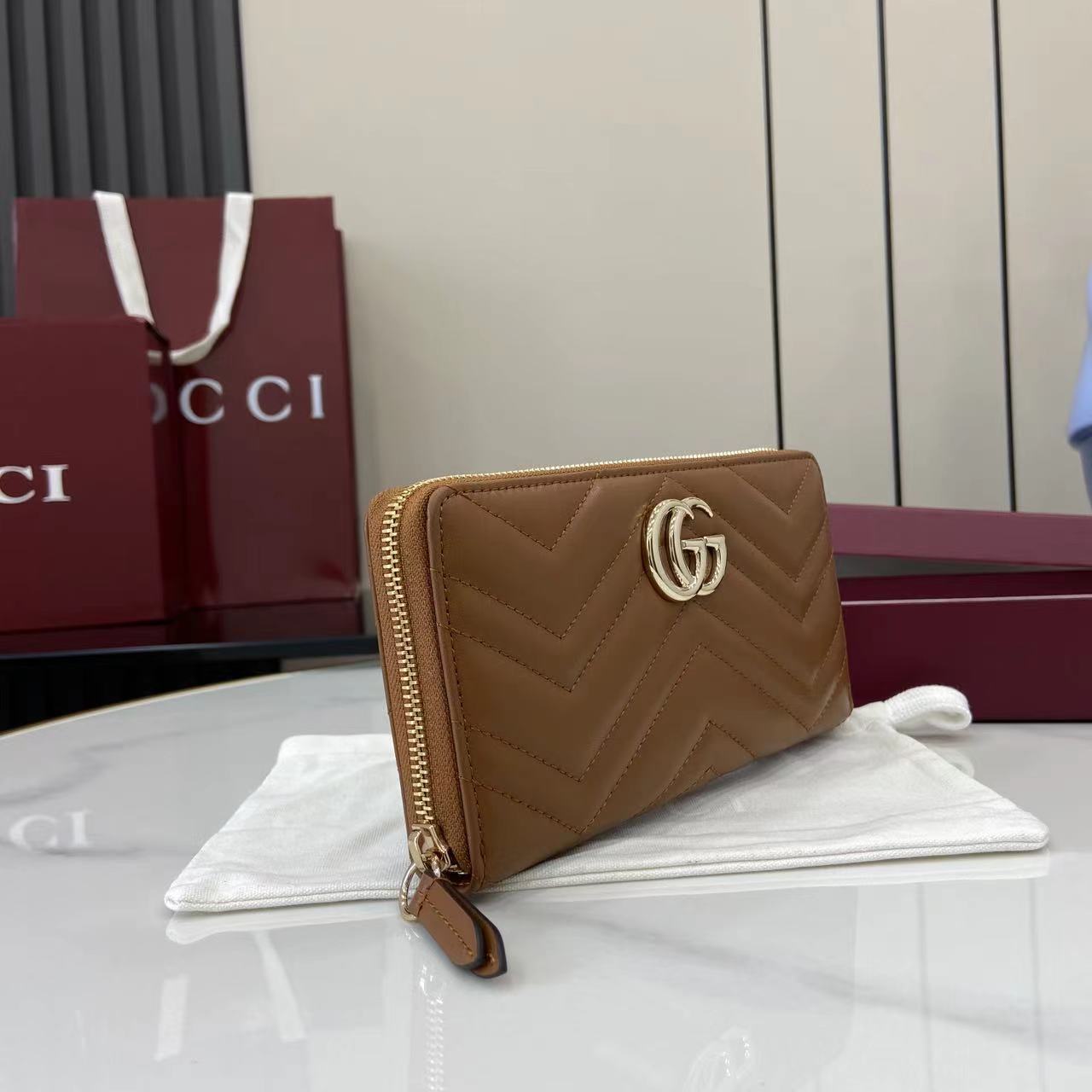 グッチ「Gucci」レディース ラウンドファスナー長財布