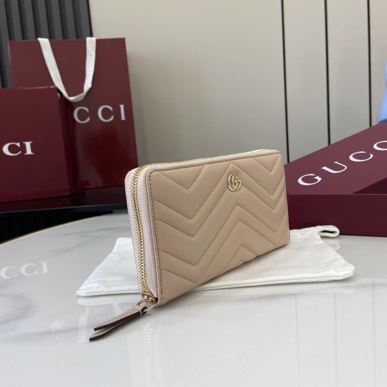 [Copy]GUCCI マーモント シリーズ 837758 V 字カーフスキン レディース ウォレット