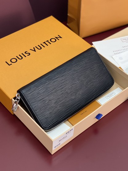 ルイ・ヴィトン「Louis Vuitton」レザーポケットウォレット