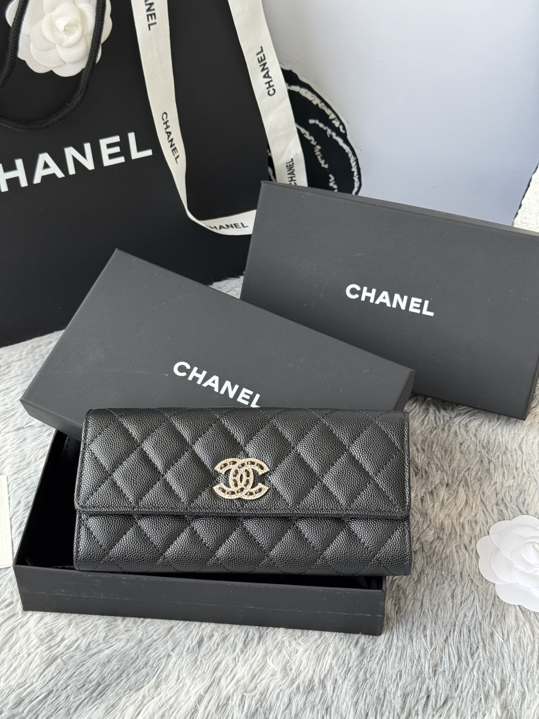 シャネル「Chanel」レザーポケットウォレット