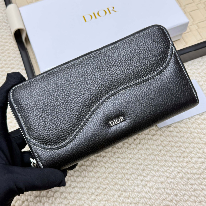 ディオール「Dior」 クラシックな高級品さいふ