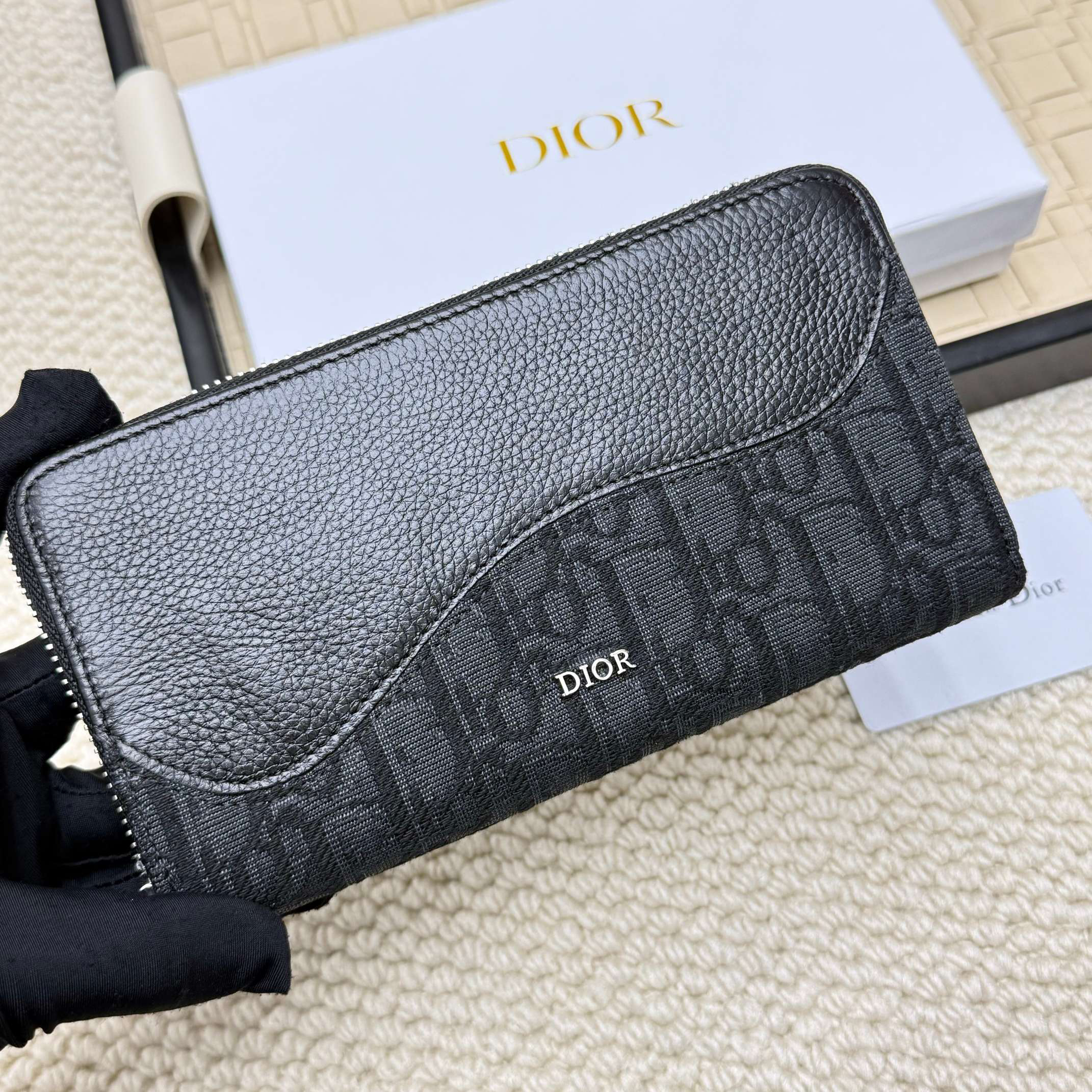 ディオール「Dior」 クラシックな高級品さいふ