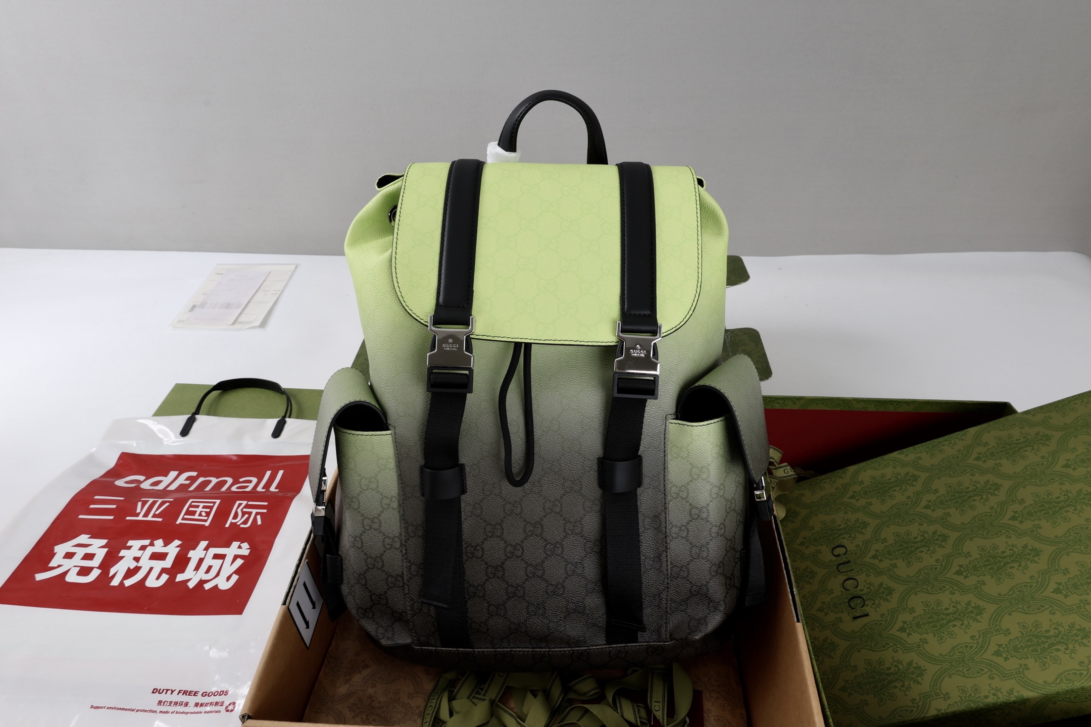 GUCCI モノグラム シリーズ 792080 メンズ ラージバックパック 代金引換可