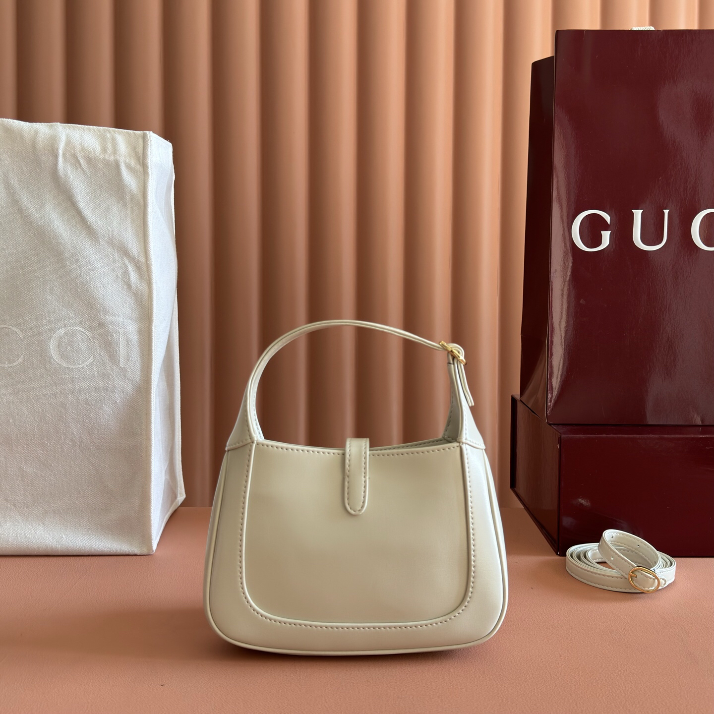 グッチ GUCCI 637092 ハンドバッグ レディース ブランド 正規品 代金引換可