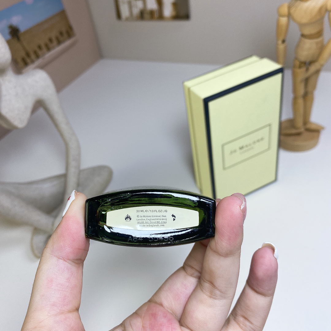 Jo Malone London ジョーマローン コロン 30ml 人気香水 ユニセックス ギフト 成人向け 代金引換対応可