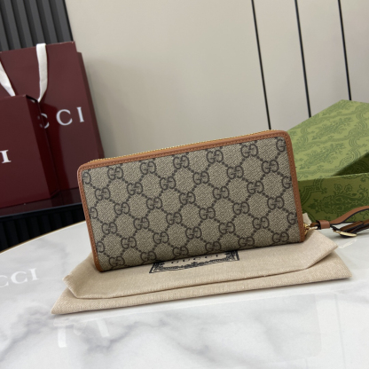 GUCCI エンブレム シリーズ 821803 クラシック ラウンドファスナー ロングウォレット ブラック