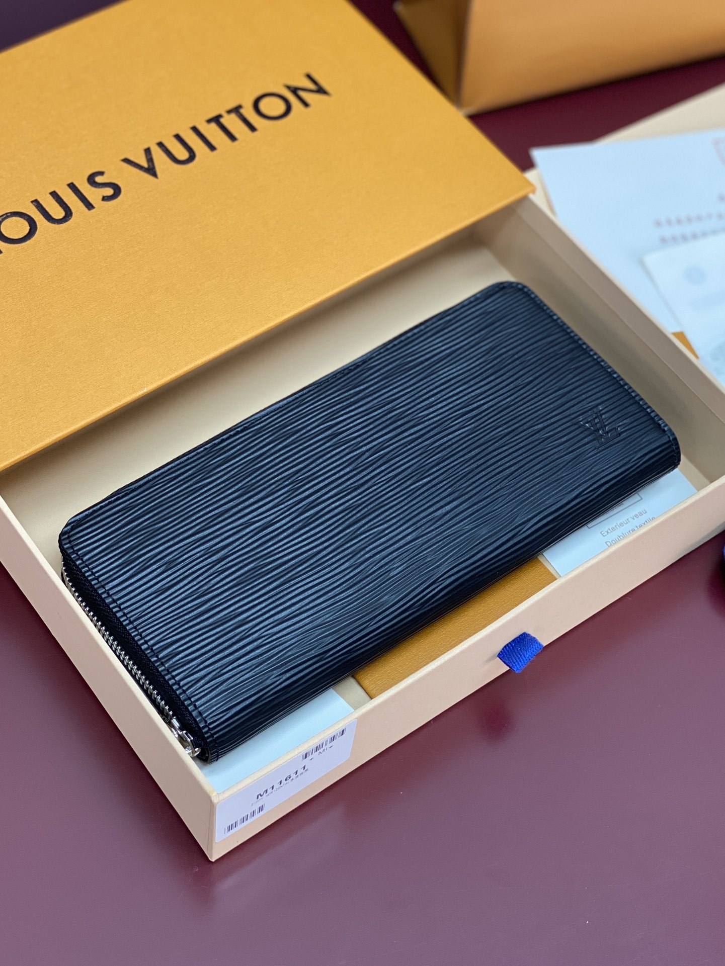 ルイ・ヴィトン「Louis Vuitton」レザーポケットウォレット