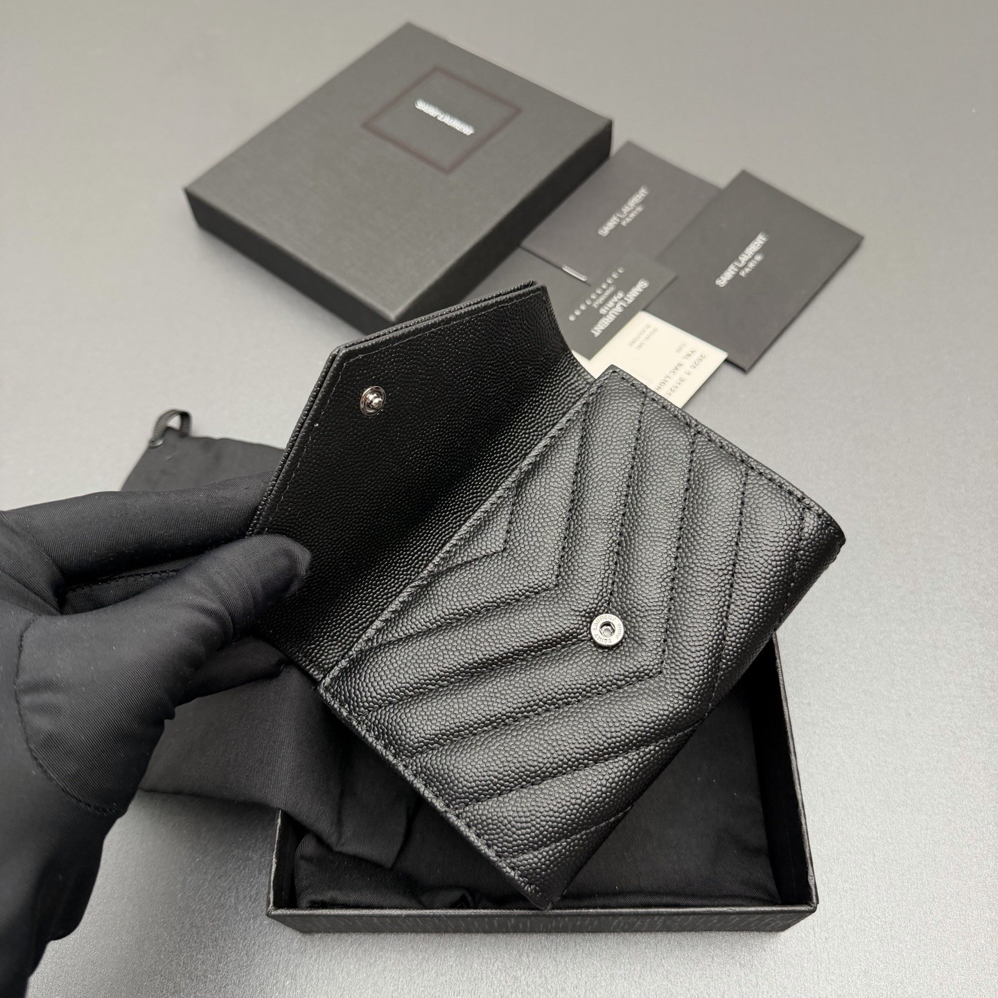 サンローラン「Saint Laurent」レザーポケットウォレット