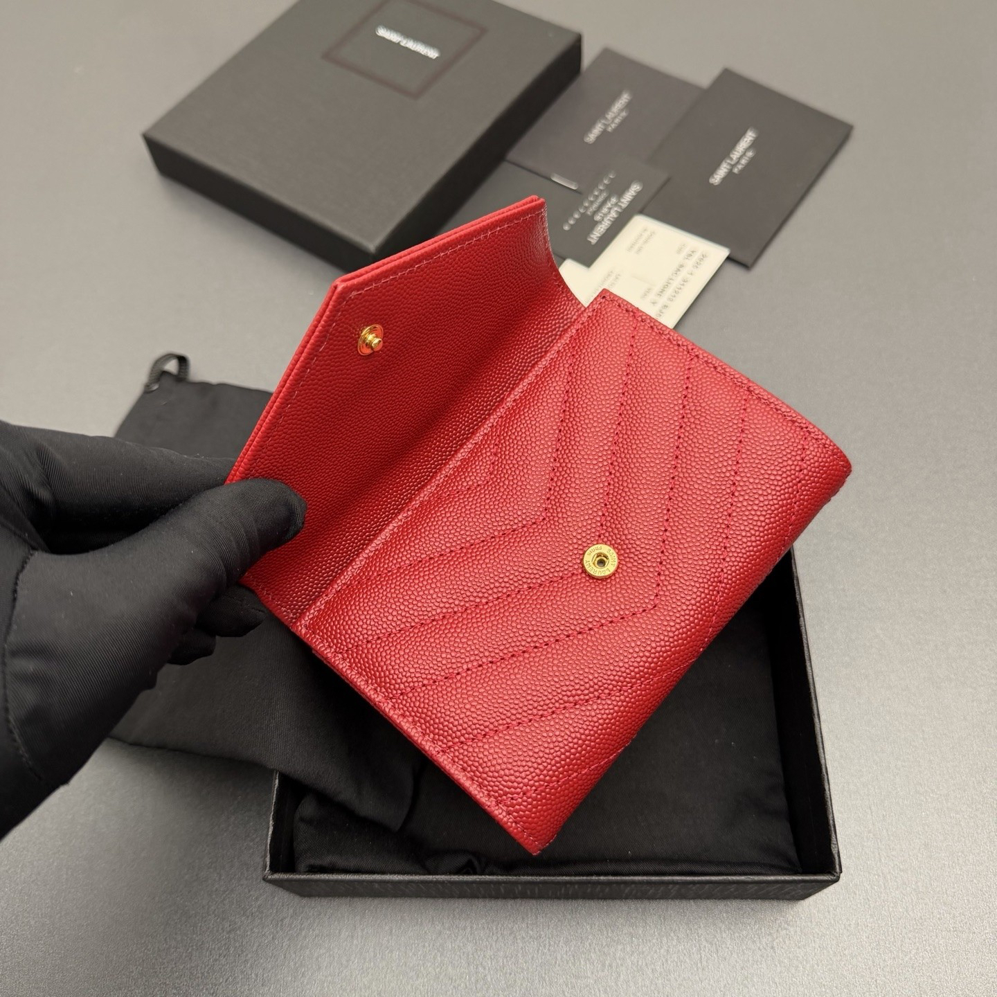 サンローラン「Saint Laurent」レザーポケットウォレット