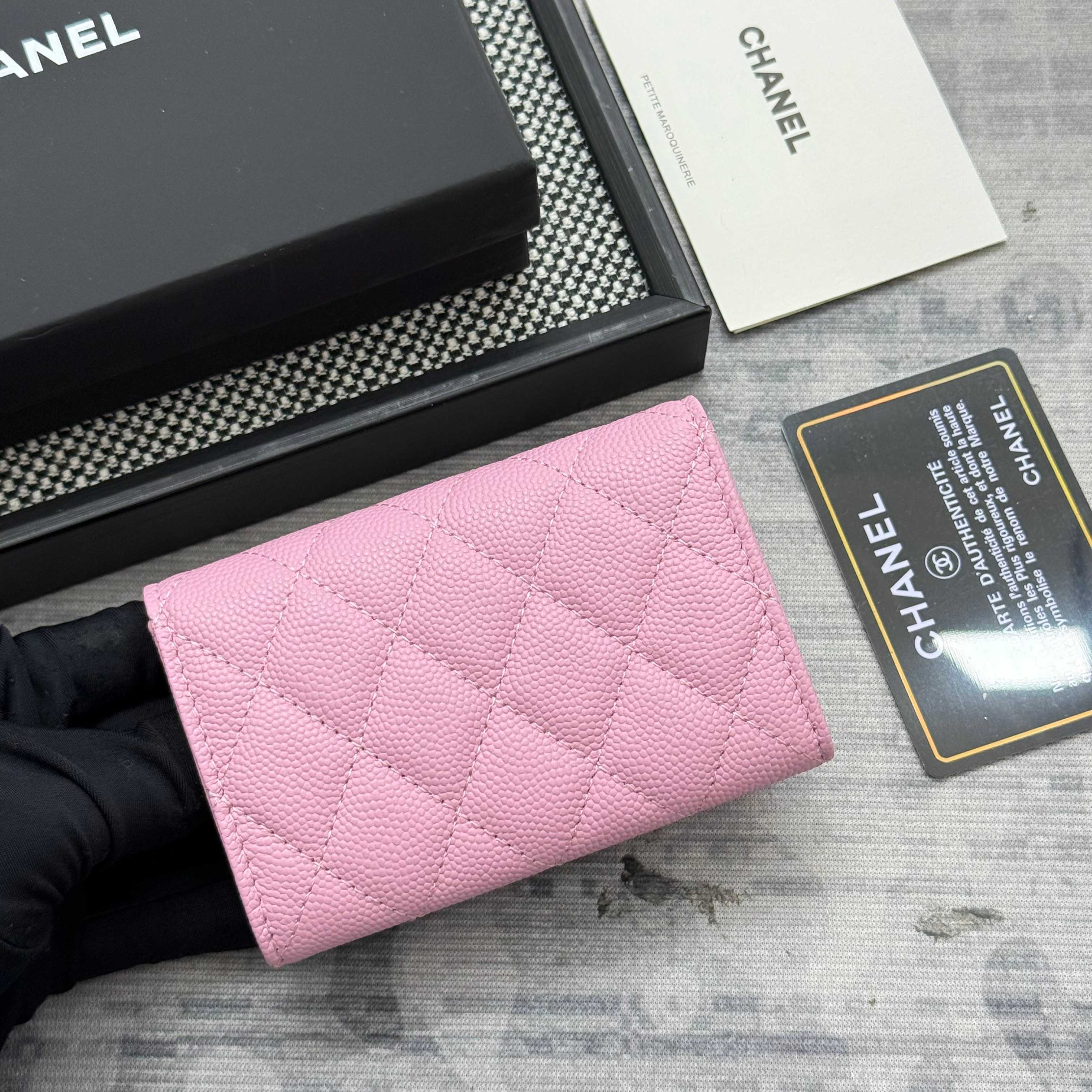シャネル「Chanel」レザーポケットウォレット