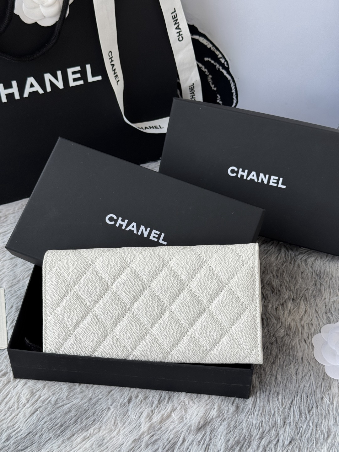 シャネル「Chanel」レザーポケットウォレット