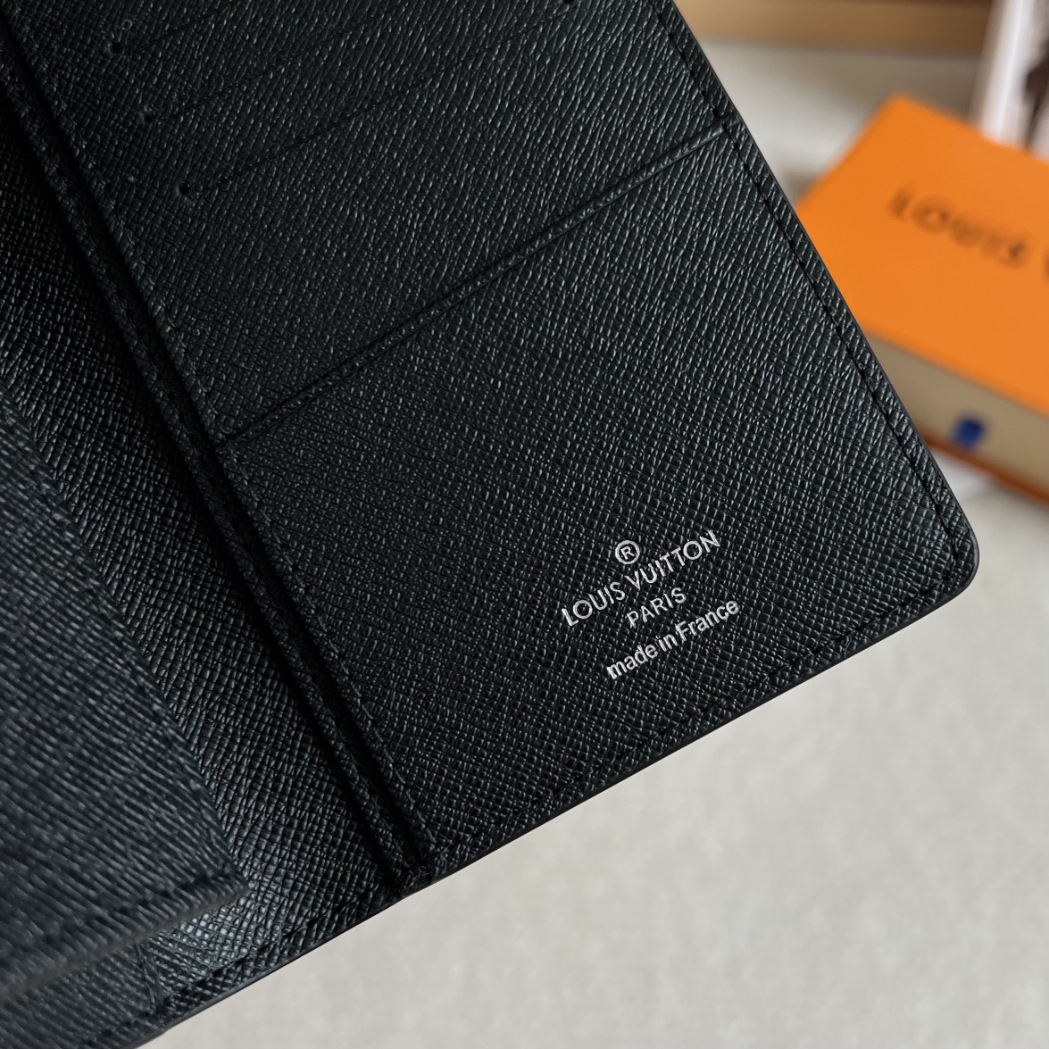 ルイ・ヴィトン「Louis Vuitton」レザーポケットウォレット