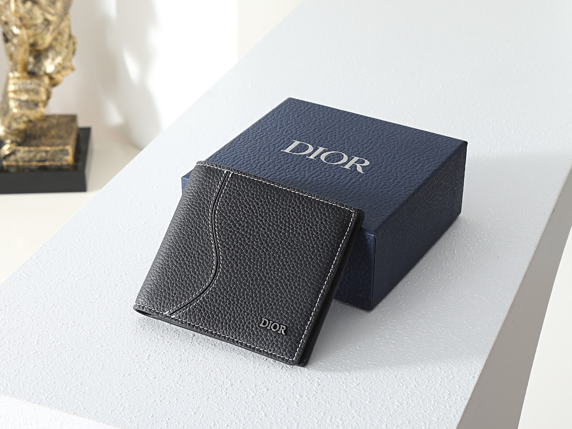 ディオール「Dior」 クラシックな高級品さいふ
