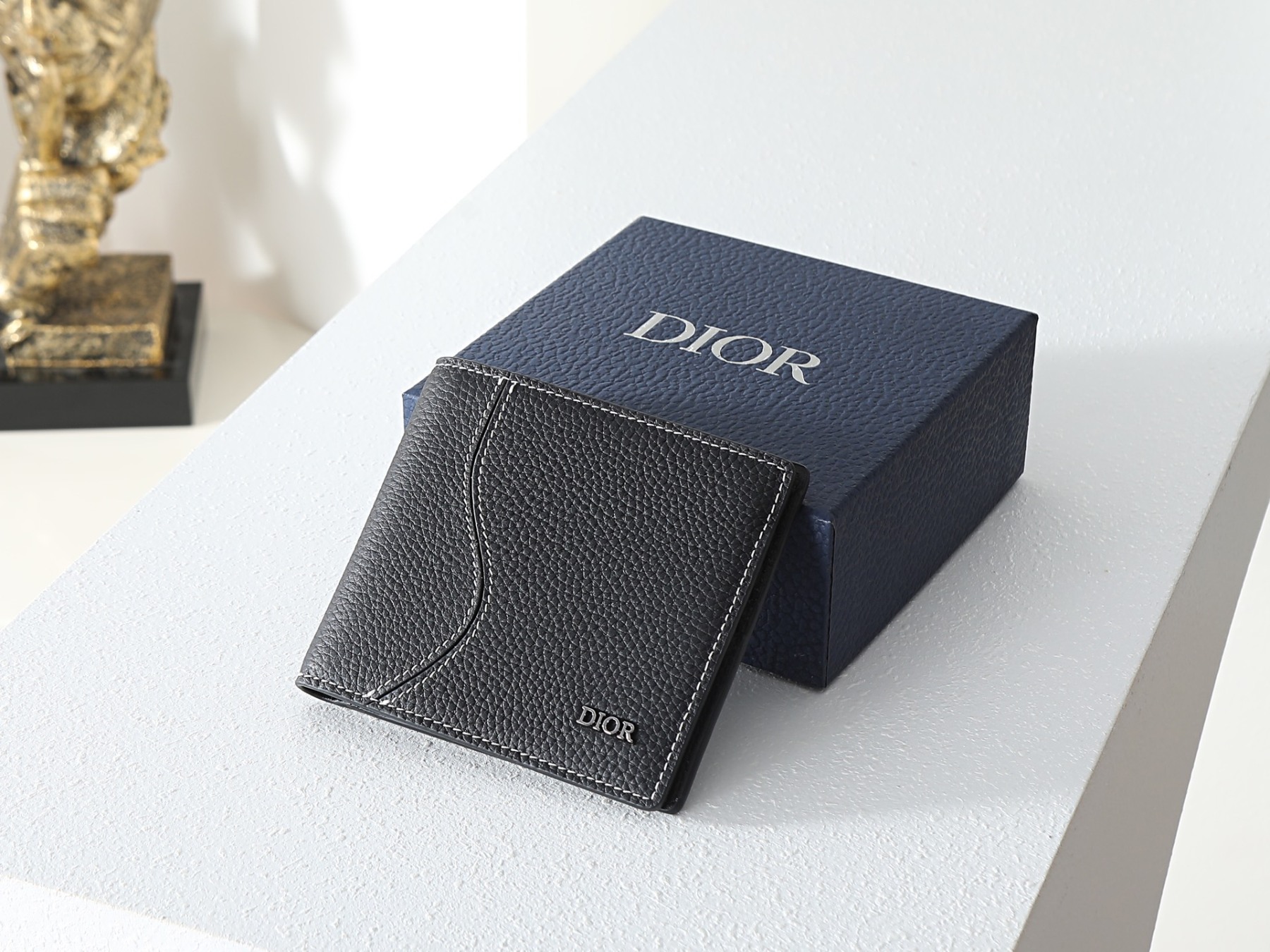 ディオール「Dior」 クラシックな高級品さいふ