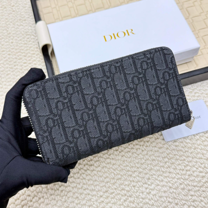ディオール「Dior」 クラシックな高級品さいふ