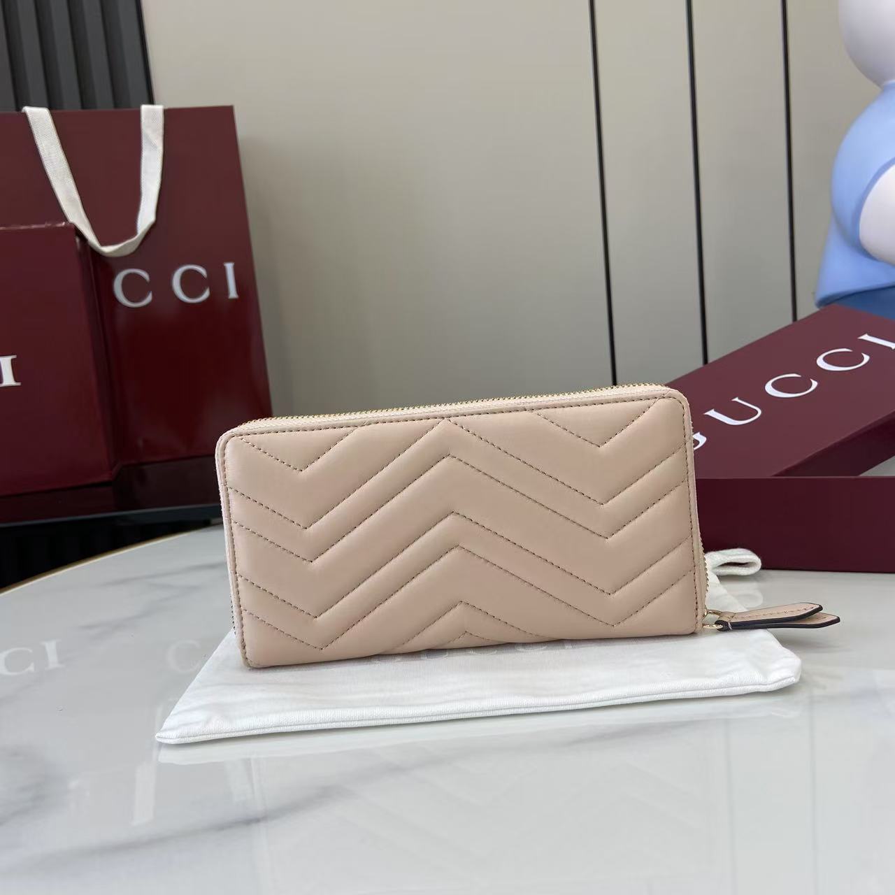 [Copy]GUCCI マーモント シリーズ 837758 V 字カーフスキン レディース ウォレット