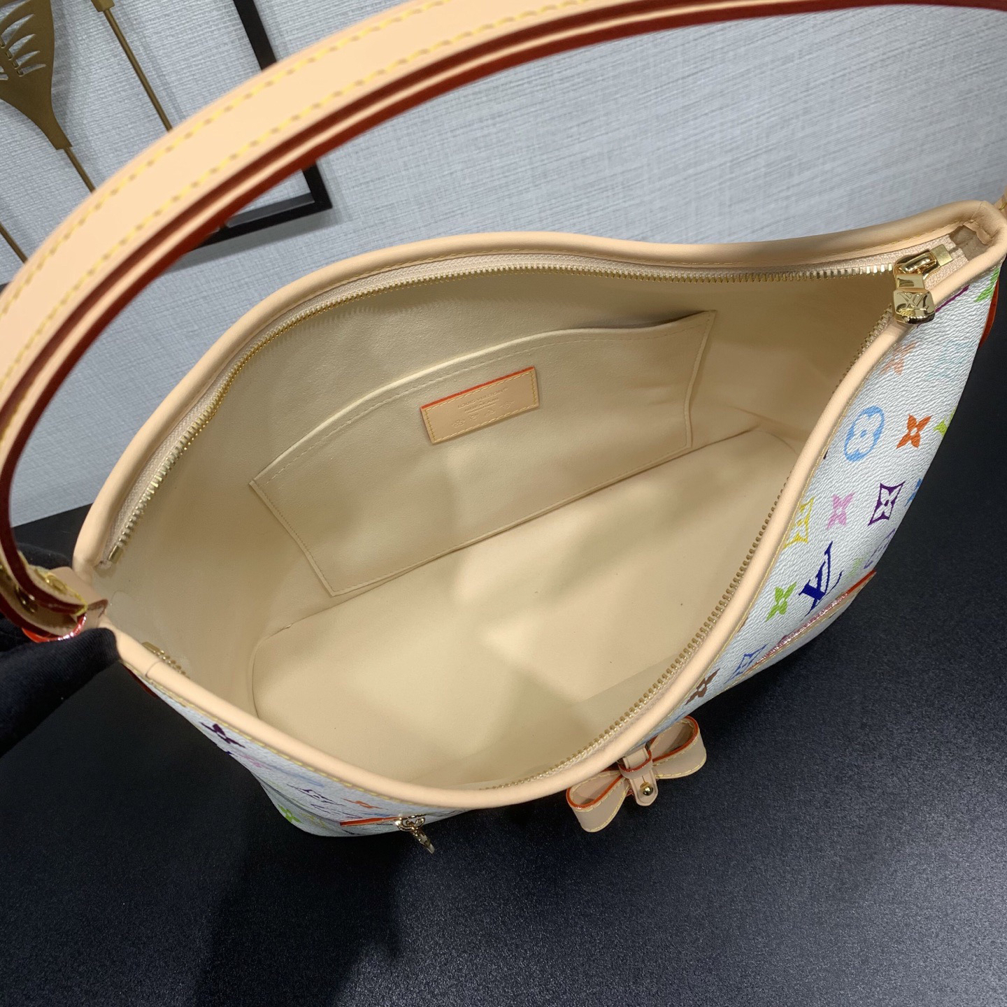 ルイ・ヴィトン LV  M27578 モノグラム ハンドバッグ レディース 正規品  代金引換可