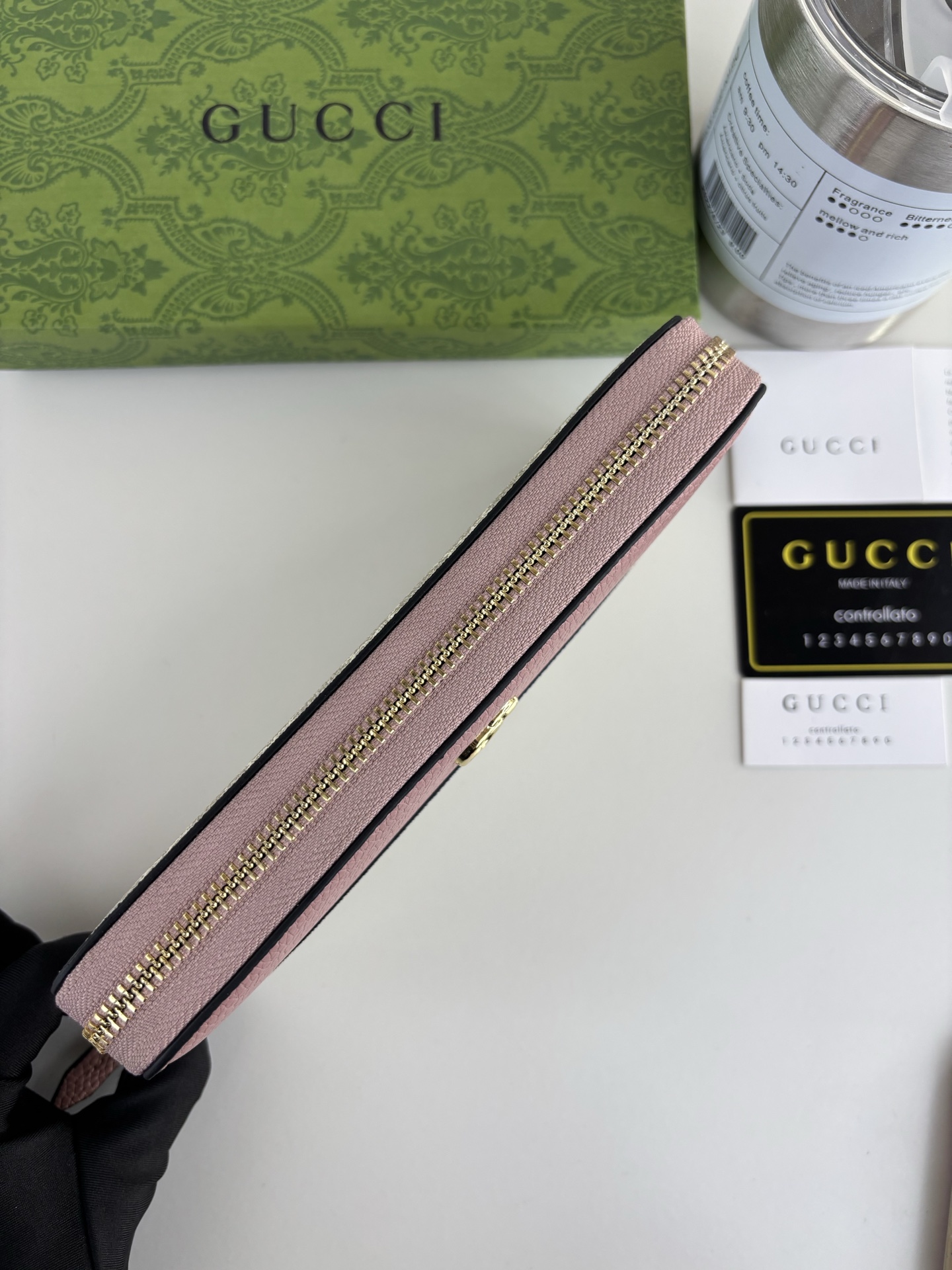 グッチ「Gucci」レディース ラウンドファスナー長財布